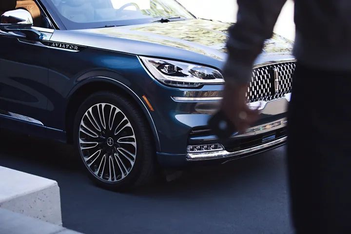 2022 Lincoln Aviator Gas Mileage by trim level